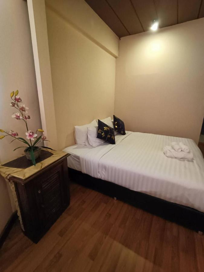 Soft Night Barzaar Chiang Mai Exterior foto