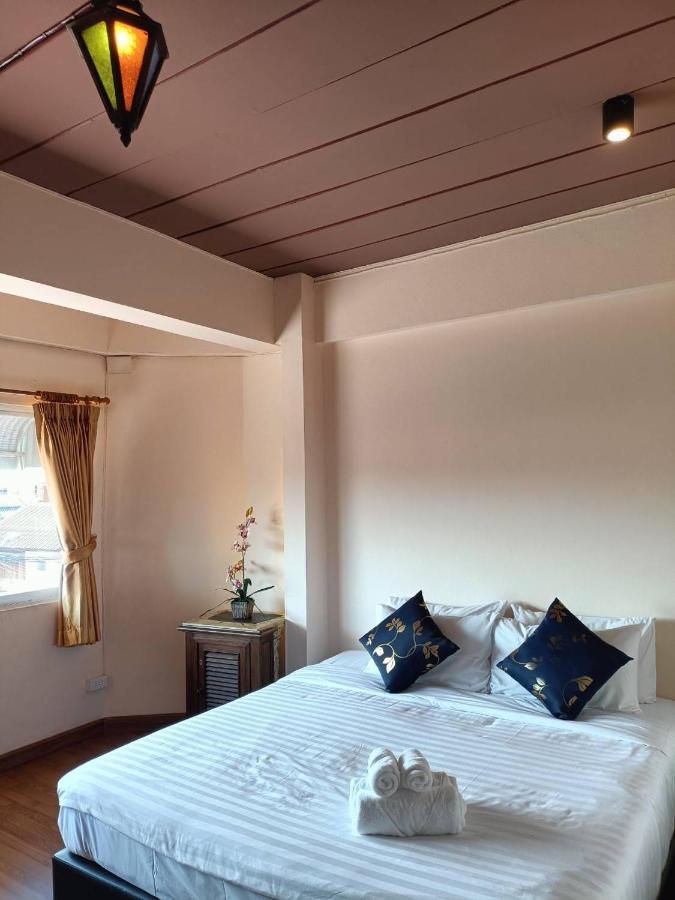 Soft Night Barzaar Chiang Mai Exterior foto